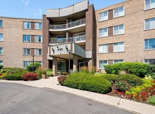 900 E Wilmette Rd Unit 319, Palatine, IL 60074