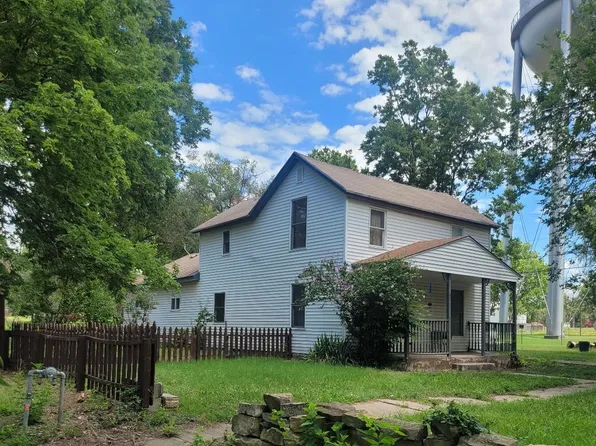 306 E 5th St, Eureka, KS 67045