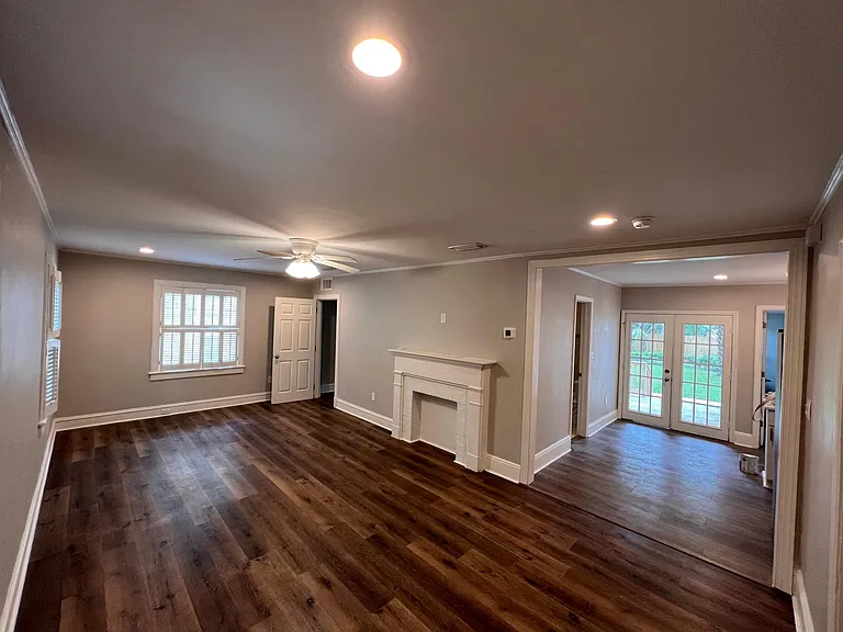 120 Florence Pl — Photo 6