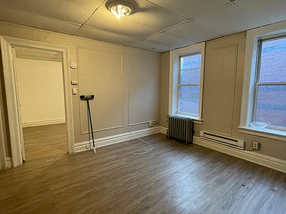 3rd image of 104 Belmont Ave #3
