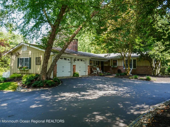 102 Samara Drive, Shrewsbury Boro, NJ 07702