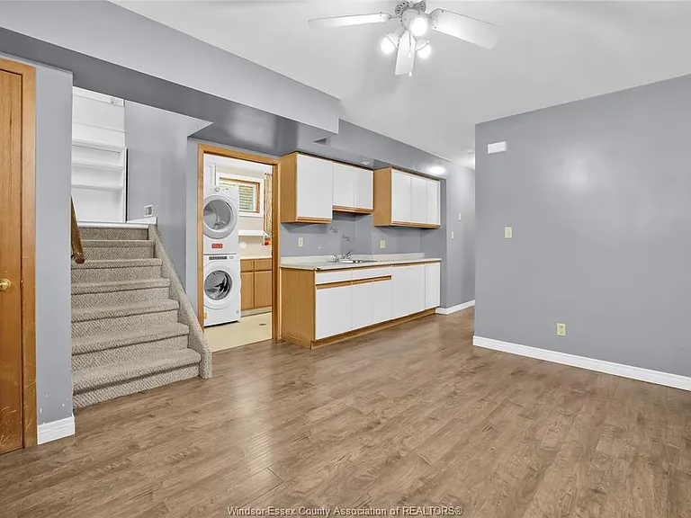 463 Randolph Ave — Photo 14