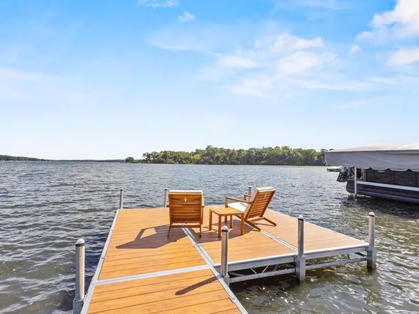 3906 Country Ln DRIVE, Delavan, WI 53115