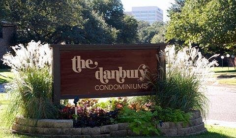 1st image of 4944 Amesbury Dr APT 103