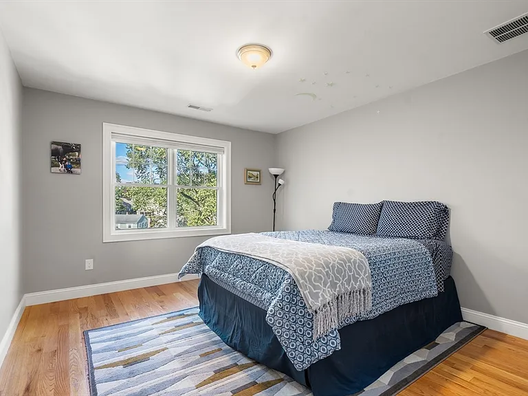 28 Park Ave — Photo 13