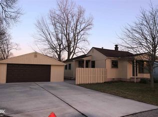 9471 Maynard Rd, Clay, MI 48001