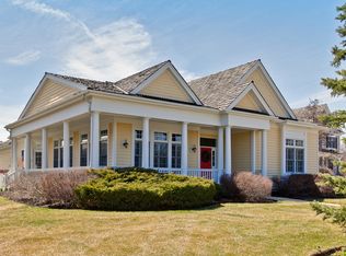 941 Carroll Rd, Lake Forest, IL 60045