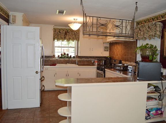 3rd image of 205 S Sewell Pl