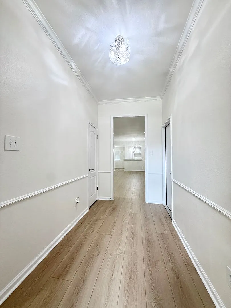 Beautifully Updated 3/2/2 in Plantation Village in Lake Jackson ! — Photo 3