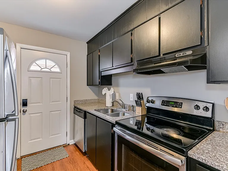 Summerville Campus Apartments - Furnished Corporate Housing Augusta — Photo 49