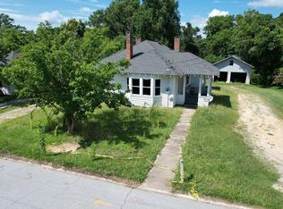 2802 Hunt Ave, Newberry, SC 29108