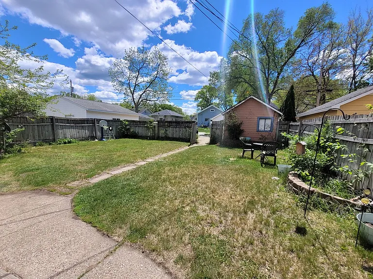 1412 Market St — Photo 13
