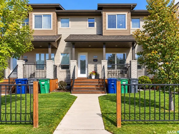 202 Maningas Bend, Saskatoon, SK S7W 0P5