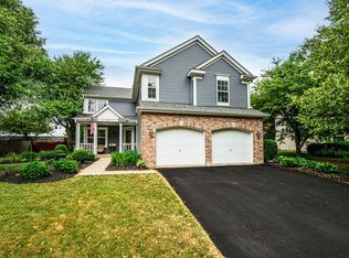 29 S London Ct, South Elgin, IL