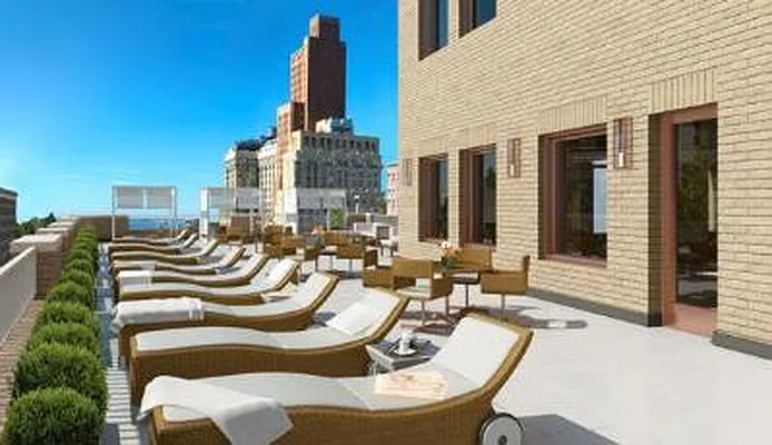 Rented by Luxury Property Group | media 74