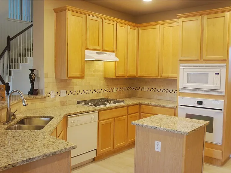 13632 Campesina Dr — Photo 4