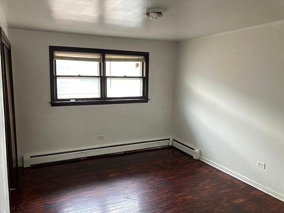 primary bedroom about 15_ x 11_.