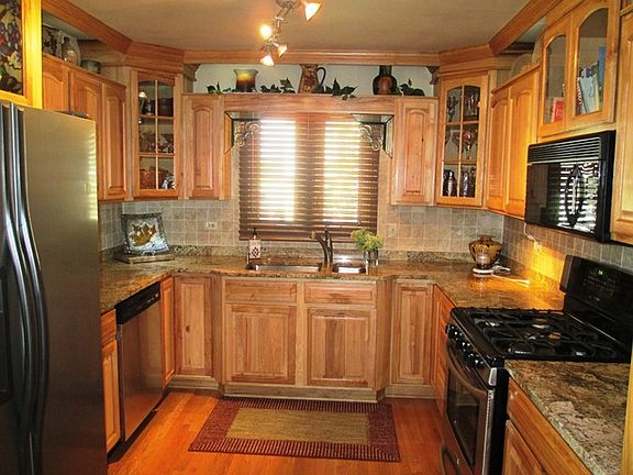 2nd image of 12112 Lakeview Trl