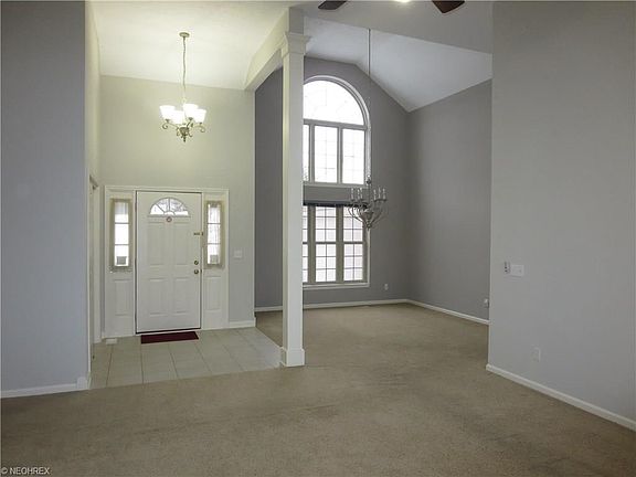 5th image of 354 Nicole Ln
