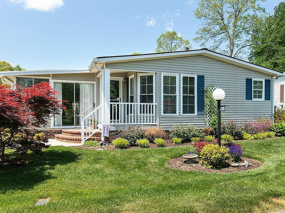 1st image of 222 Sweet Ln