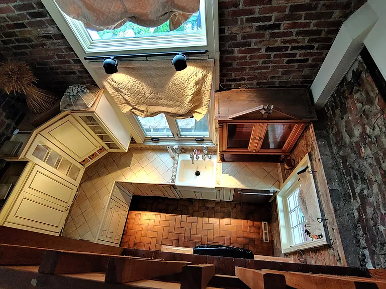 30 Cornhill St — Photo 27