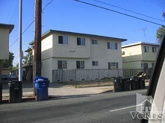 1st image of 13127-13129 Vanowen St