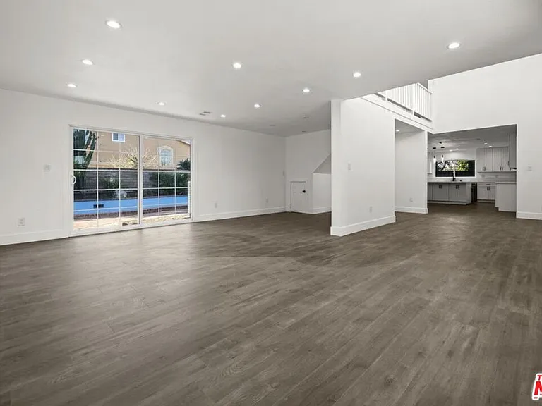 6257 Lindley Ave — Photo 4