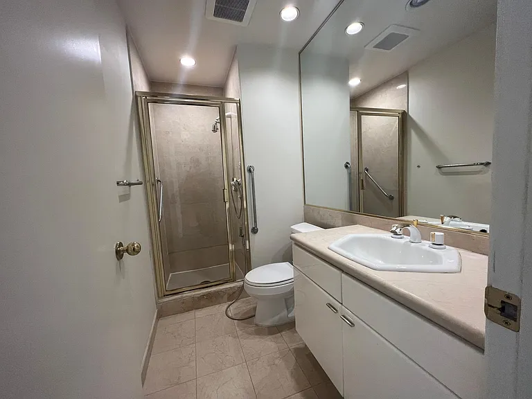1590 W 8th Ave #1602 — Photo 18