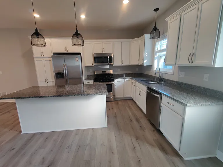 2768 Clover Ridge Dr — Photo 8
