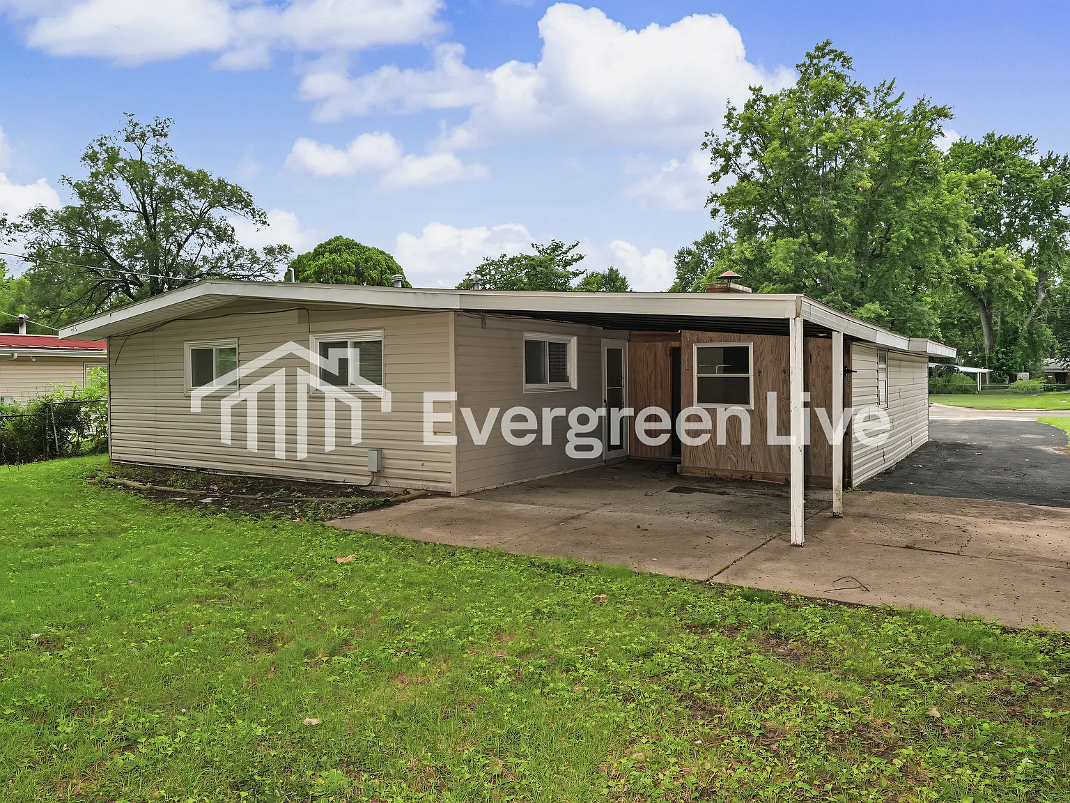 3 bed, 1.0 bath, 1148 sqft, $1,245 — Photo 3
