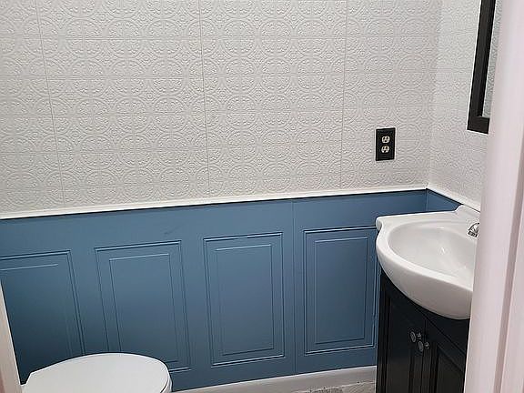 1/2 bath