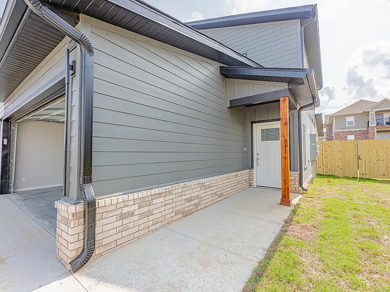 1601 SW Poigai Way #1 — Photo 4