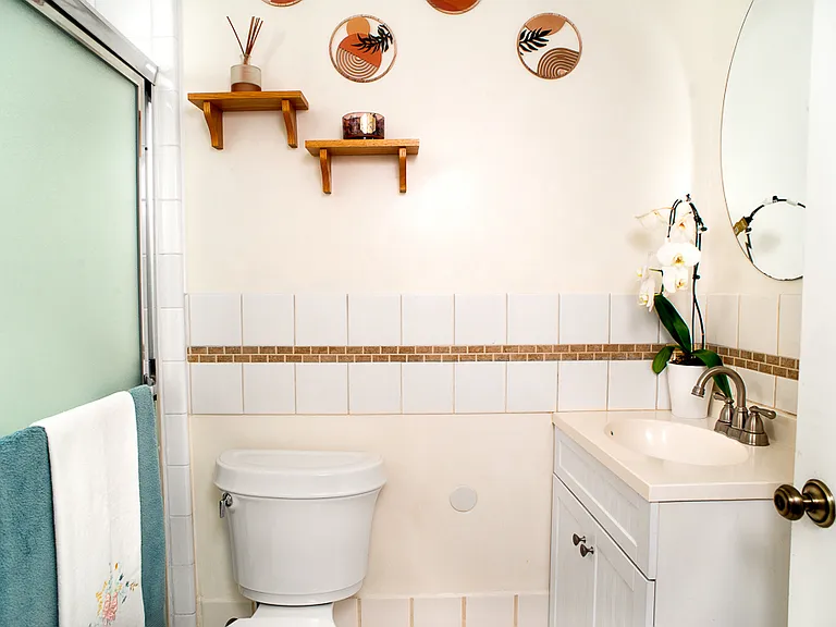 7029 Orion Ave — Photo 13
