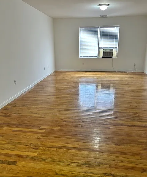 514 26th St #4D — Photo 1