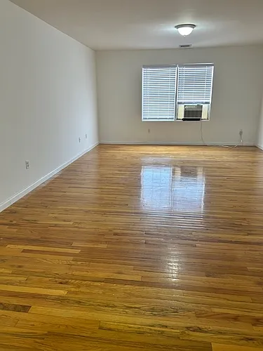 514 26th St #4D Photo 1
