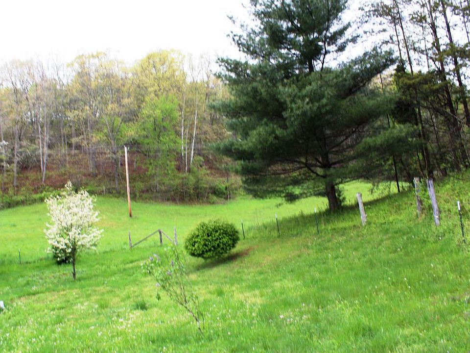2nd image of 385 Chestnut Stump Rd