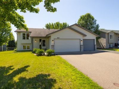 10815 Matthew Dr, Chisago City, MN, 55013