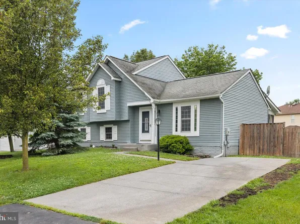 111 Fairfax Dr, Stephens City, VA 22655