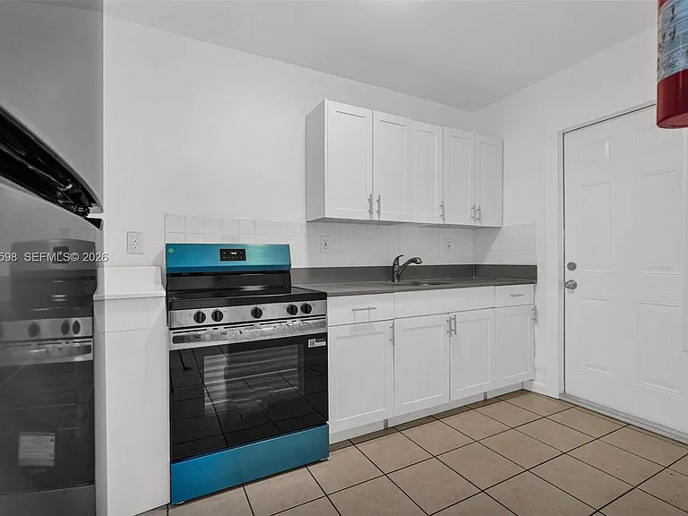 577 NW 90th St #6 — Photo 11