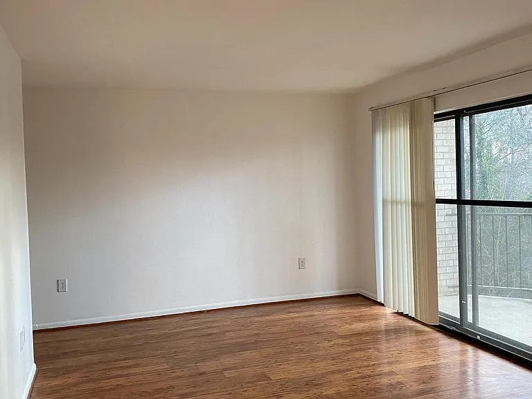 6998 Hanover Pkwy #3 — Photo 3