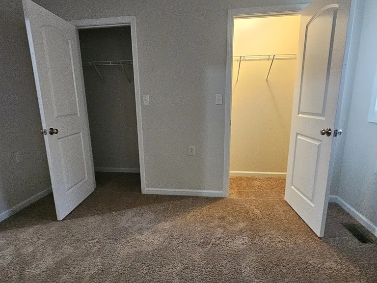 102 Frances Ct — Photo 11