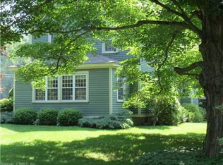 15 Judson Ave, Woodbury, CT 06798
