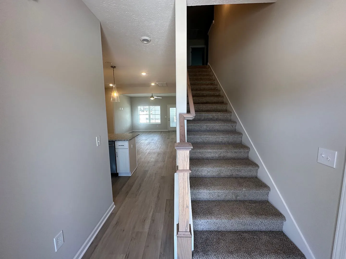 4 Bed 3 Bath Townhome Near The Heart Of Shelbyville — Photo 2