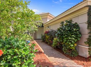 8125 Valhalla Dr, Delray Beach, FL 33446