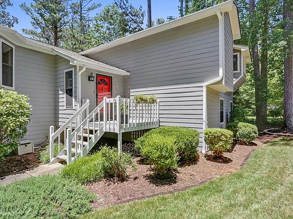 2nd image of 4805 Highpoint Dr NE