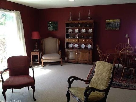 Living Room (walls are now beige)