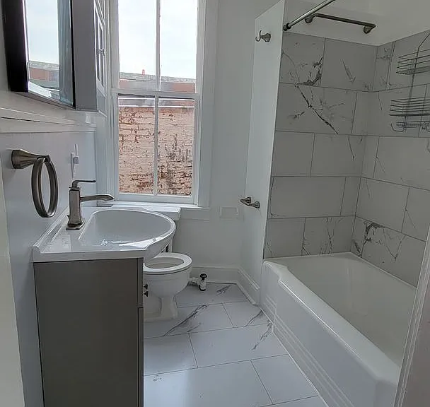 17 E 3rd St #2 — Photo 13