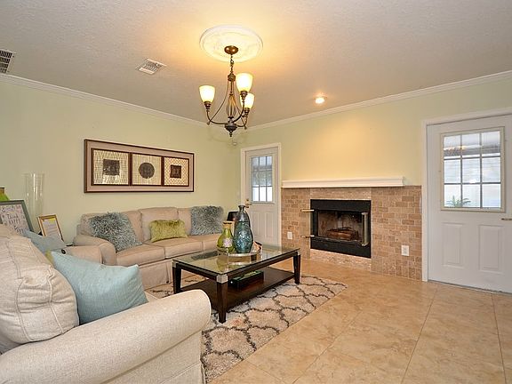 2nd image of 566 Queensbridge Dr