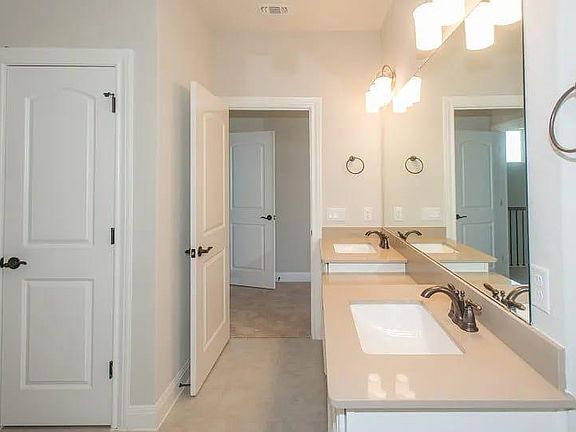 5th image of 13901 Ilex Dr
