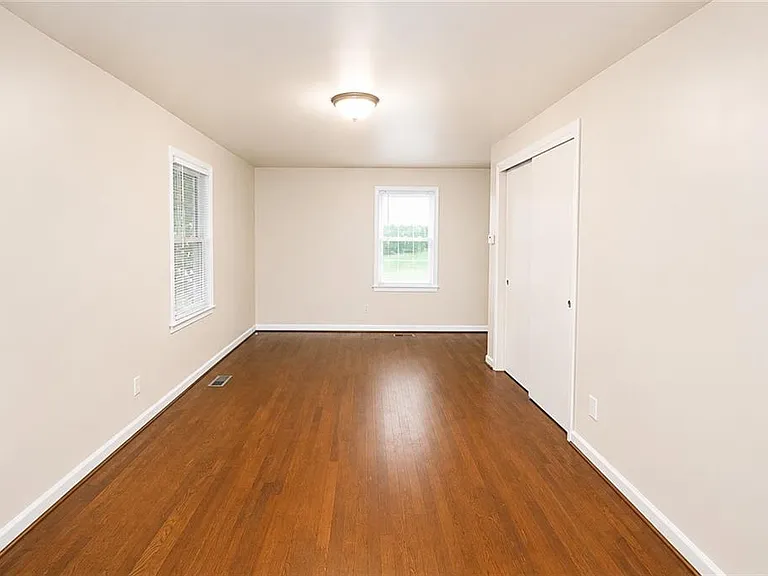 1360 Cunningham Rd SW — Photo 18